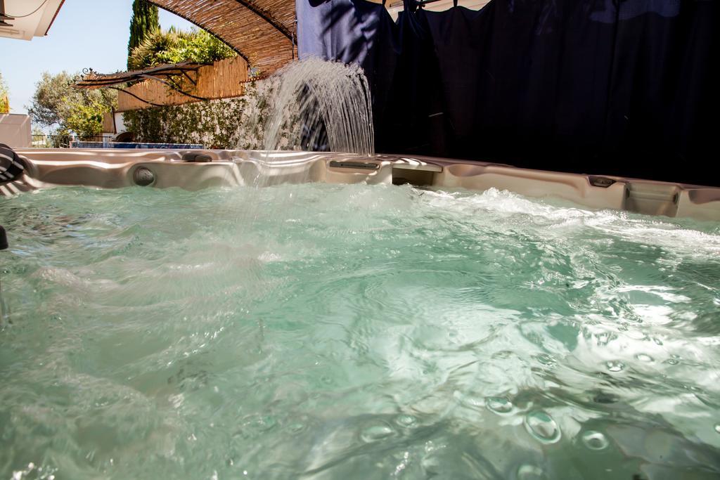 Casa Vacanze Villa Antonella By Gocce ヴィーコ・エクエンセ 部屋 写真