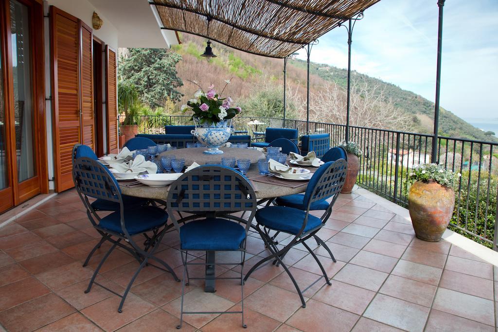 Casa Vacanze Villa Antonella By Gocce ヴィーコ・エクエンセ エクステリア 写真