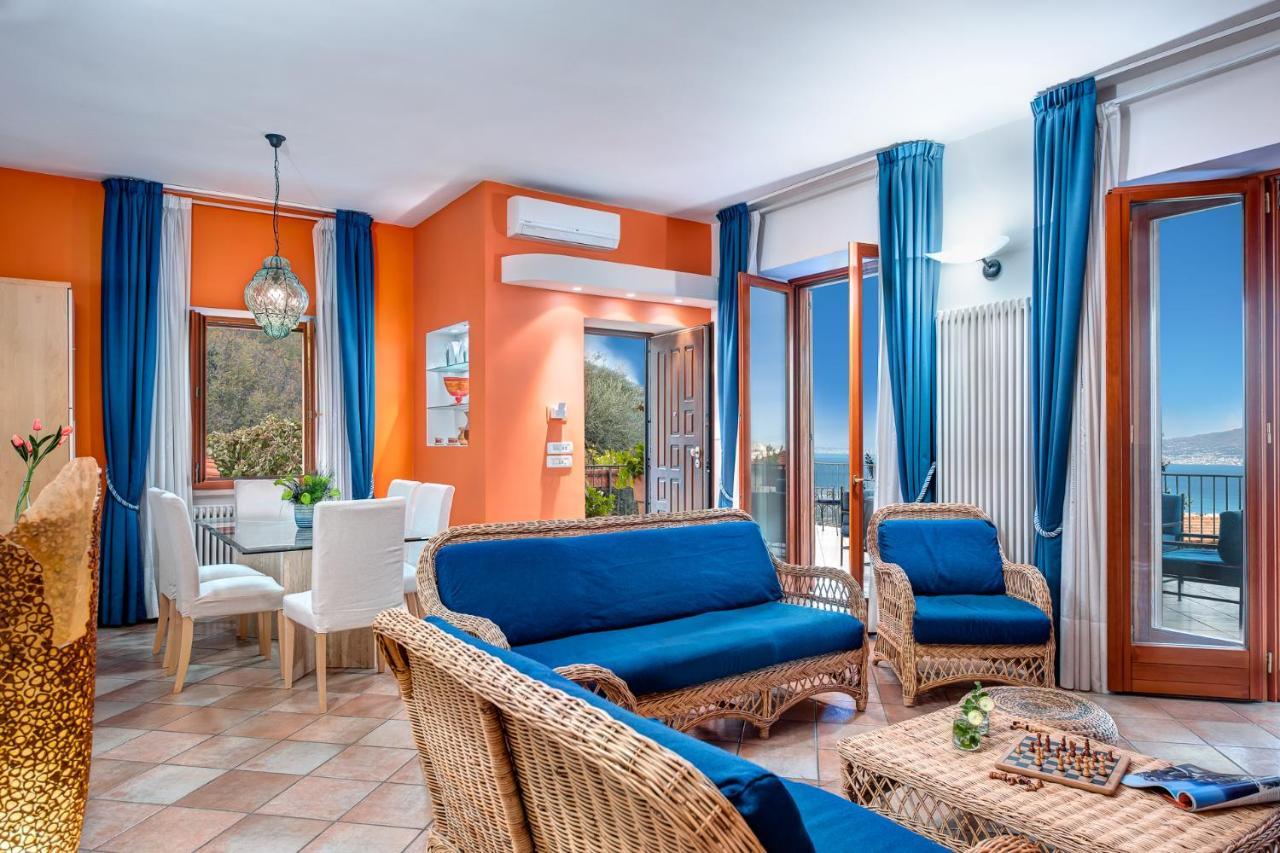 Casa Vacanze Villa Antonella By Gocce ヴィーコ・エクエンセ エクステリア 写真